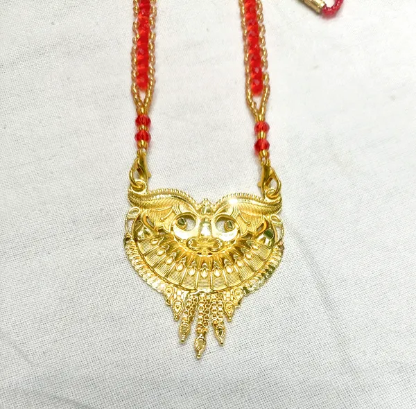 Red_Premium_Tyre_Design_Black_Beads_Alloy_Mangalsutra_For_Women