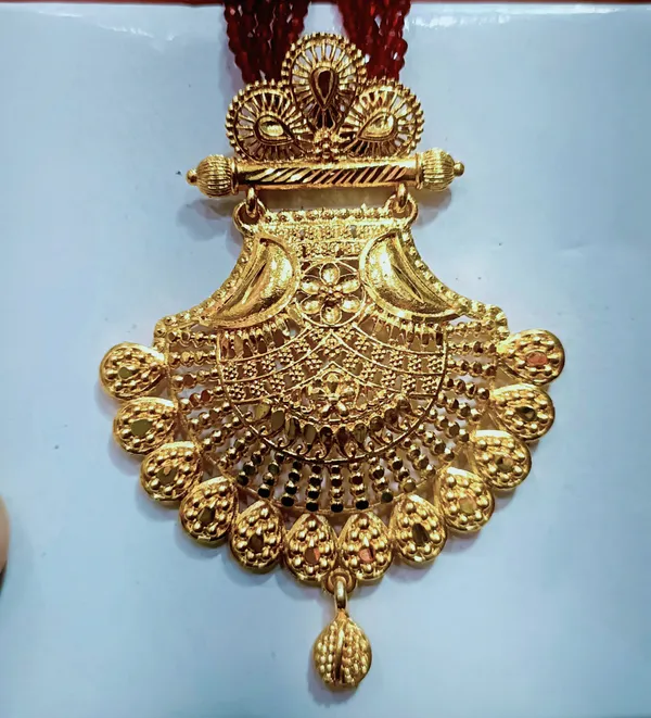 Red_Premium_Traditional_Hydro_Temple_Alloy_Pendent_For_Women
