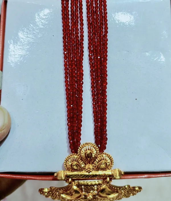 Red_Premium_Traditional_Hydro_Temple_Alloy_Pendent_For_Women