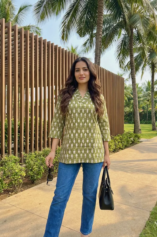 Olive_Green_Printed_Cotton_Short_Top_For_Women