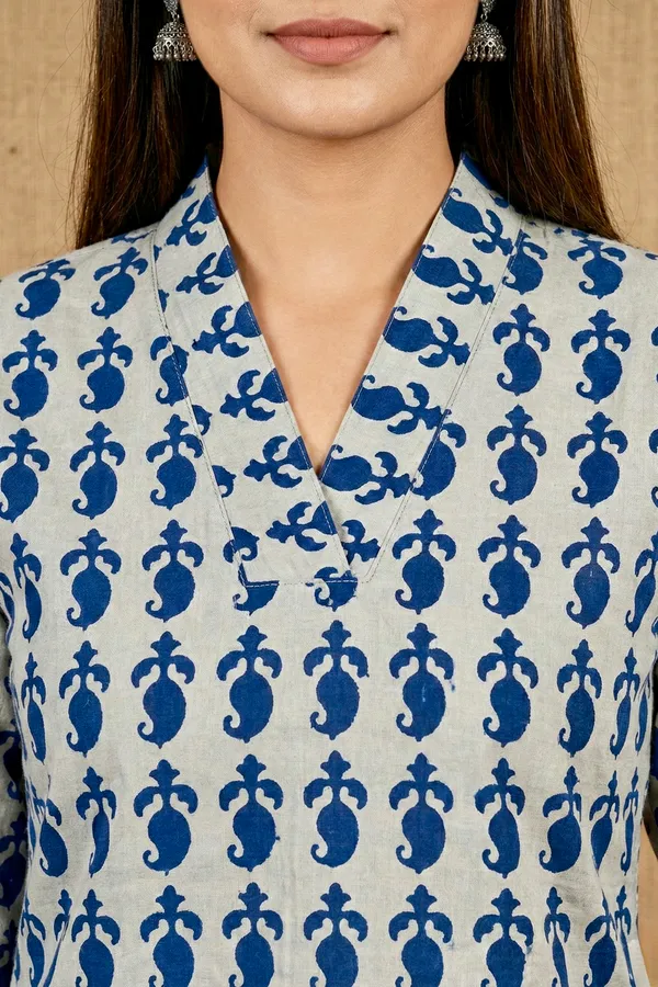Indigo_Floral_Printed_Cotton_Short_Top_For_Women