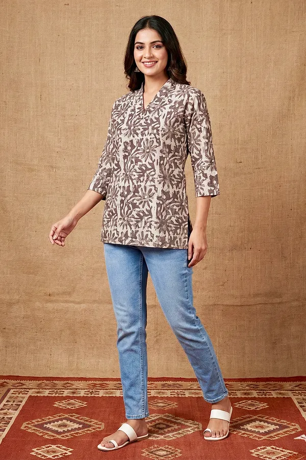Grey_Printed_Cotton_Short_Top_For_Women