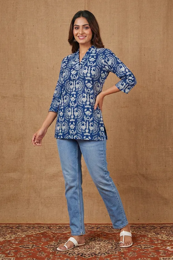 Indigo_Peacock_Printed_Cotton_Short_Top_For_Women