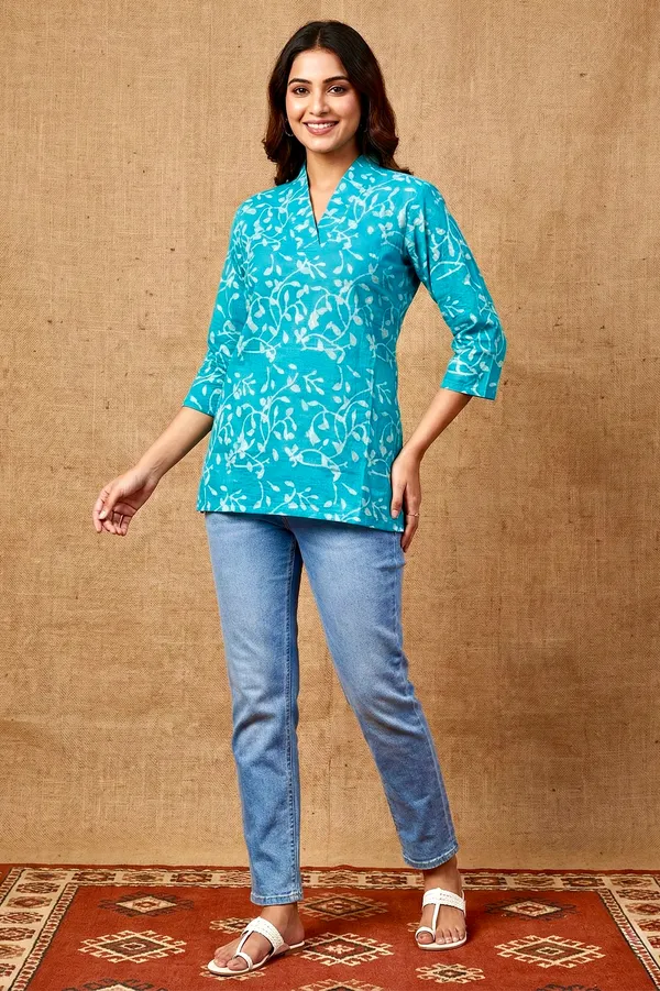 Turquoise_Blue_Printed_Cotton_Short_Top_For_Women