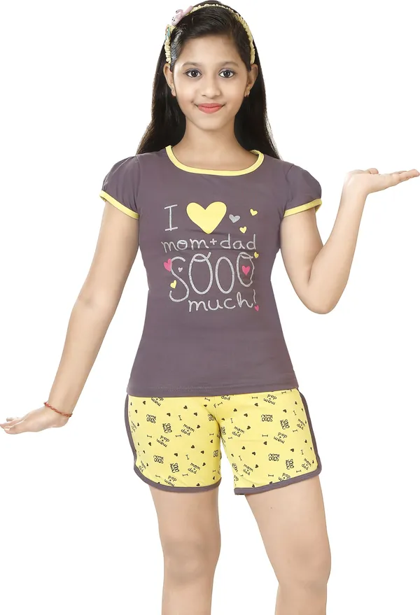 Multicolour_Cotton_Printed_Half_Sleeve__Top_&_Shorts_Set_For_Girls