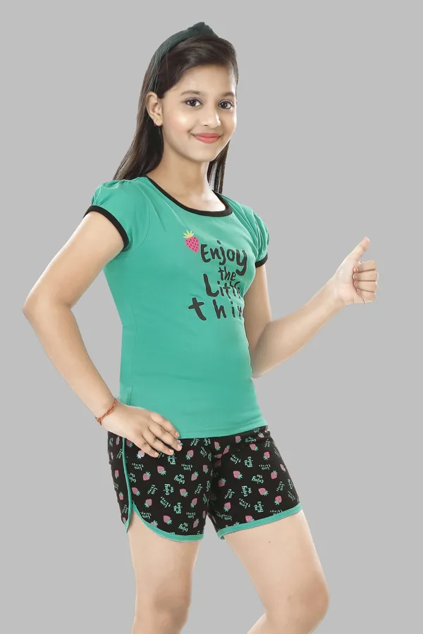 Green_Cotton_Printed_Half_Sleeve__Top_&_Shorts_Set_For_Girls