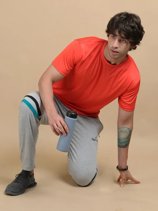 Red_Polyester_Round_Neck_Sports_T-Shirt_For_Men
