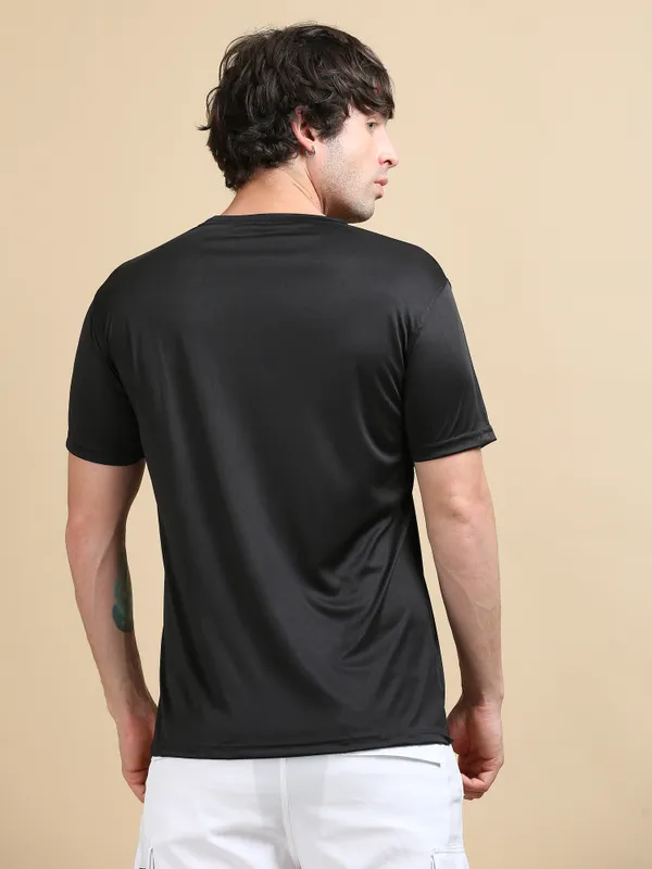 Black_Iron_Resolve__Athleisure_Round_Neck_T-Shirt