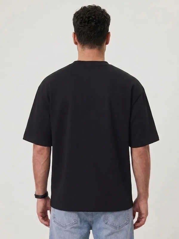 Avengers_Classic_Oversized_T-Shirt_–_Black