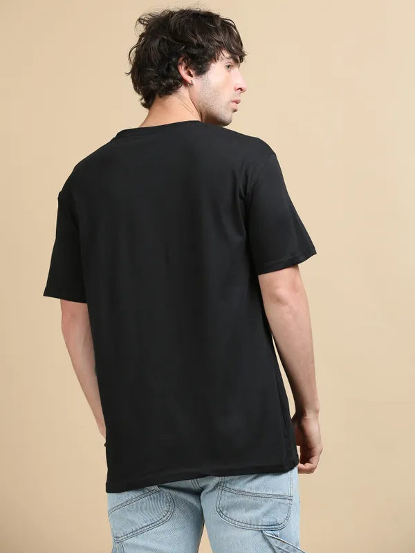 Shield_of_Valor_Black_Cotton_T-Shirt