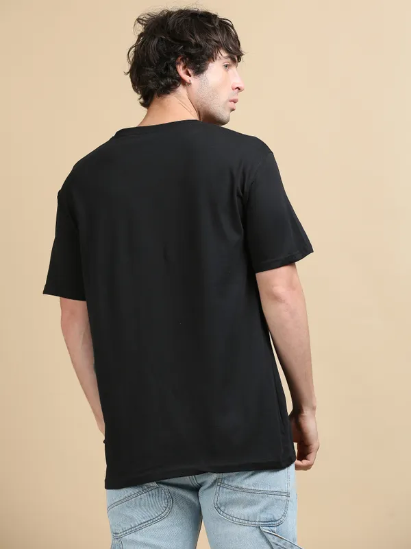 Shield_of_Valor_Black_Cotton_T-Shirt