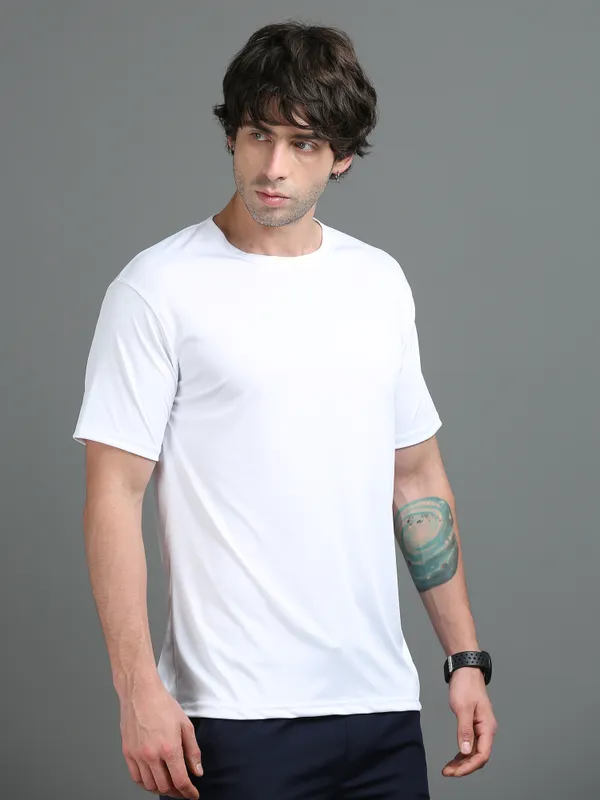 White_Polyester_Round_Neck_Sports_T-Shirt_For_Men