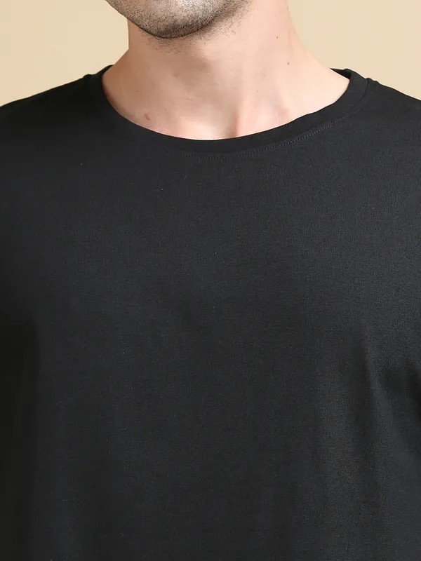 Black_Noir_Essential_Tee_Cotton_|_Regular_Fit_|_Round_Neck