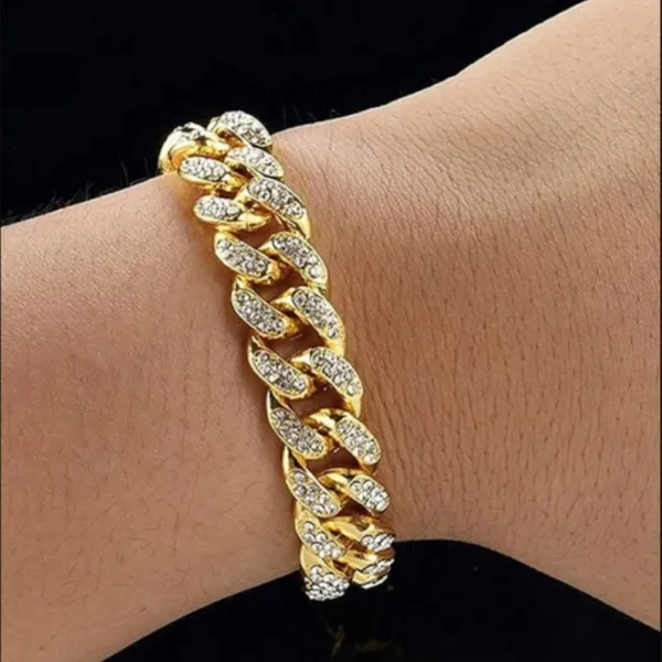 Gold_Alloy_Bracelet_For_Men