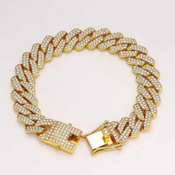 Gold_Alloy_Bracelet_For_Men