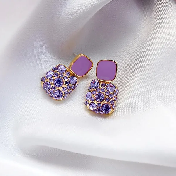 Gold_Alloy_Earring_Set_For_Women