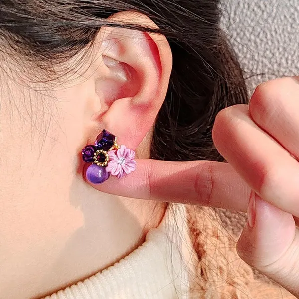 Gold_Alloy_Stud_Earring_For_Women
