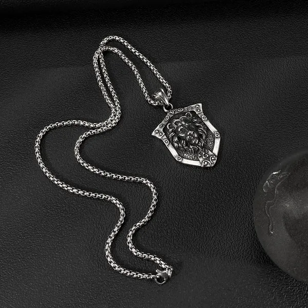 Silver_Alloy_Locket_For__Men