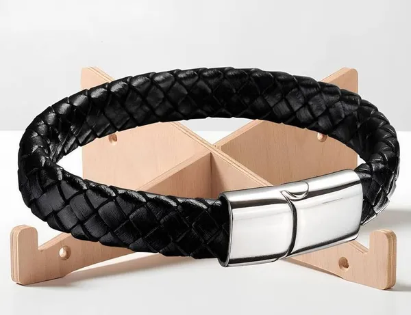 Black_Leather_Bracelet_For_Men