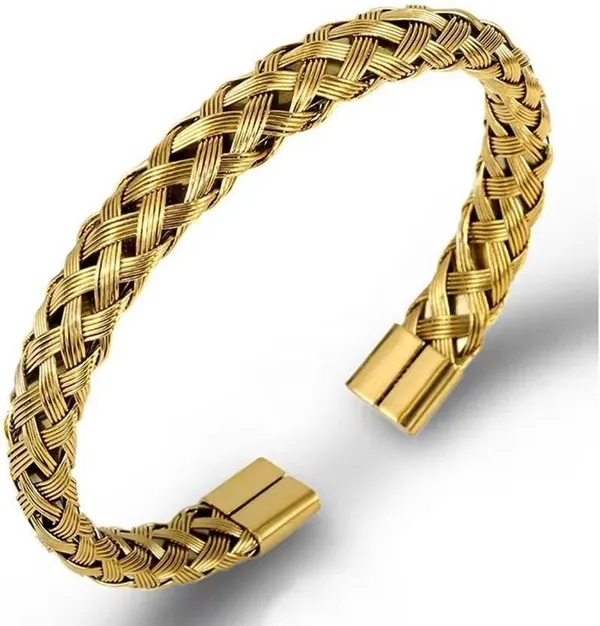 Gold_Alloy_Bracelet_For_Women