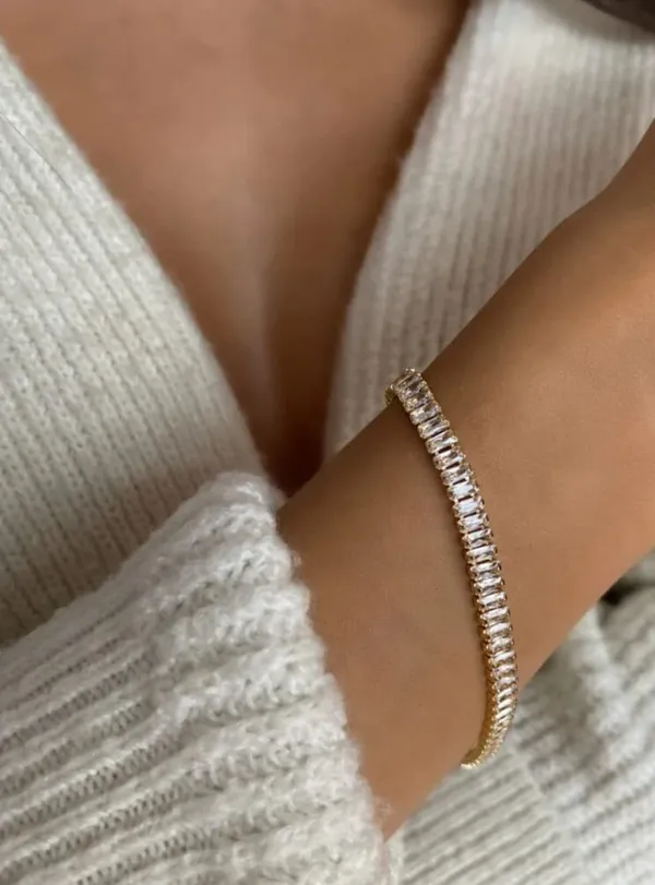 Gold_Alloy_Bracelet_For_Men