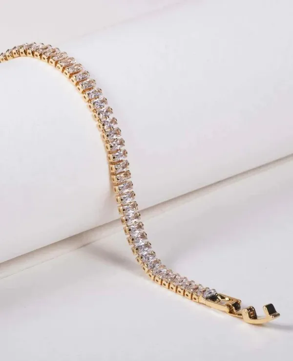Gold_Alloy_Bracelet_For_Men
