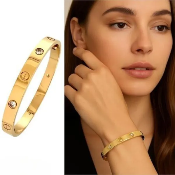 Gold_Alloy_Bracelet_For_Women