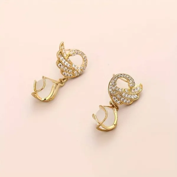 Gold_&_White_Alloy_Stud_Earring_For_Women