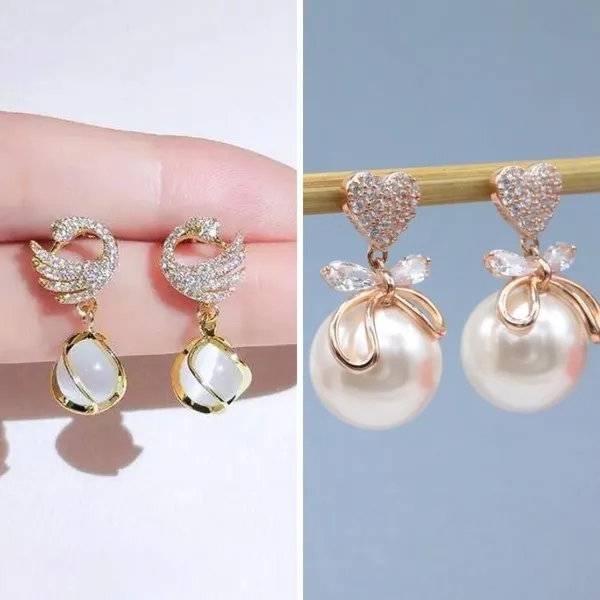 Gold_And_White_Alloy_Stud_Earring_For_Women