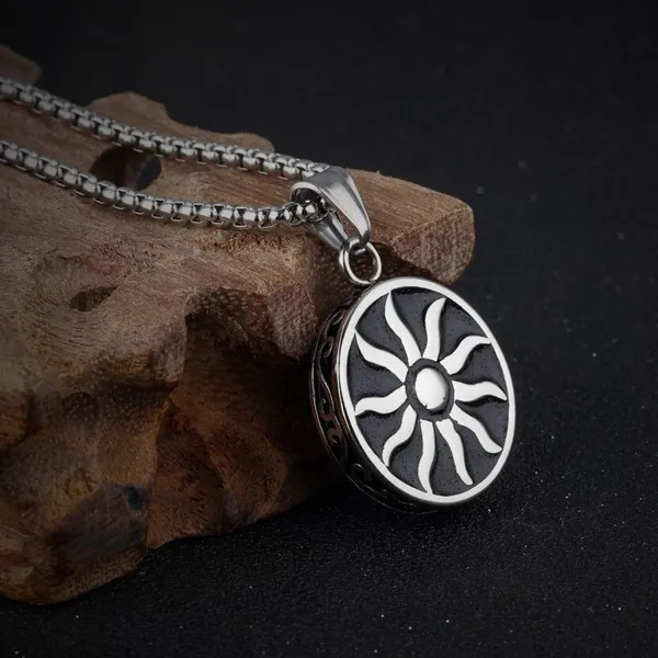Silver_Alloy_Locket_Set_For__Men