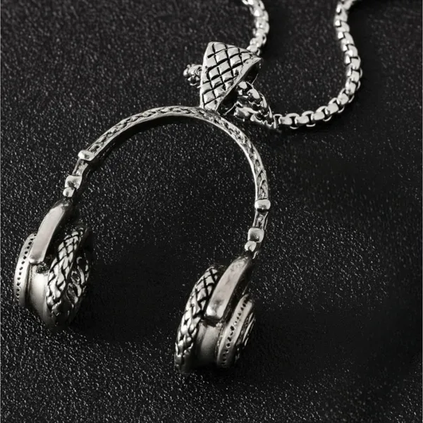 Silver_Alloy_Locket_Set_For_Women