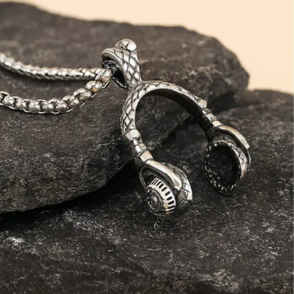 Silver_Alloy_Locket_Set_For_Women