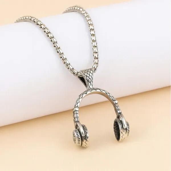 Silver_Alloy_Locket_Set_For_Women