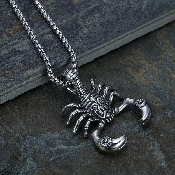 Silver_Alloy_Locket_For_Men
