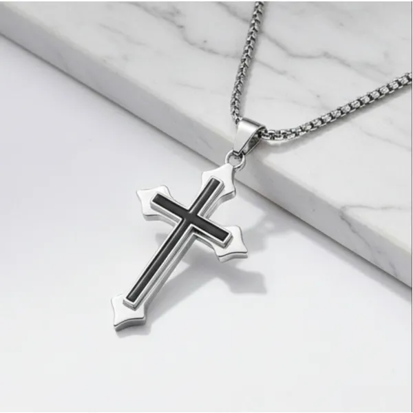Silver_And_Black_Alloy_Locket_Set_For_Men