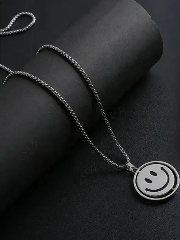 Silver_Alloy_Locket_For_Men