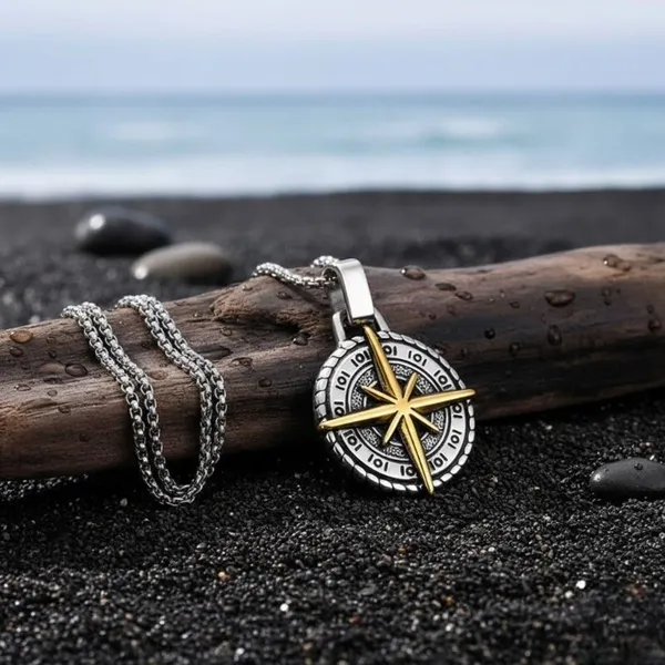 Silver_And_Gold_Alloy_Locket_For_Men