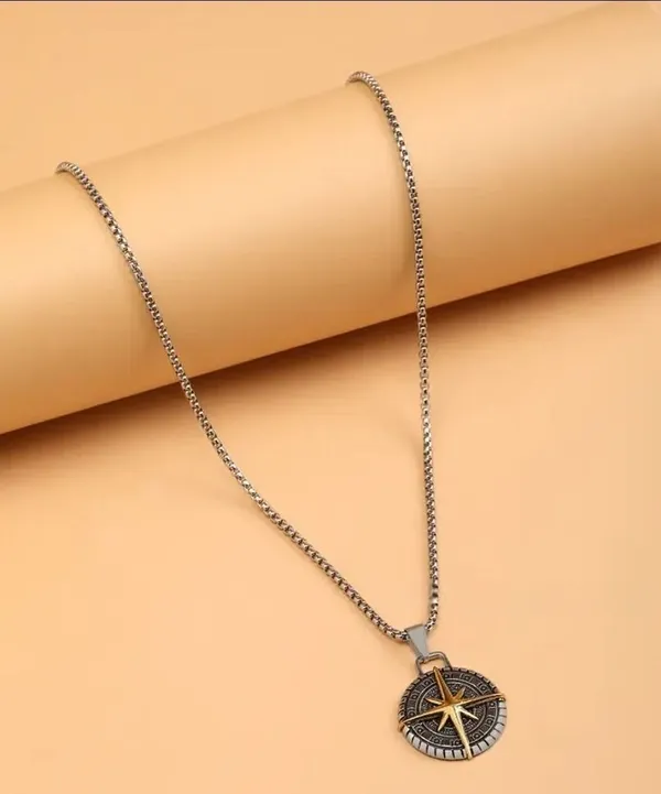 Silver_And_Gold_Alloy_Locket_For_Men