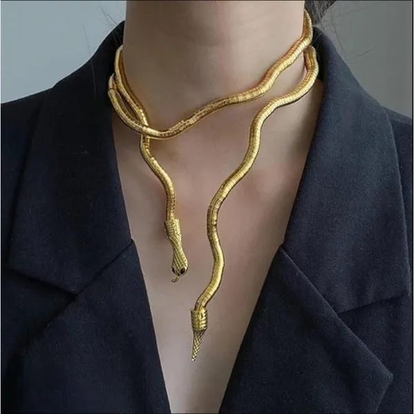 Gold_Alloy_Pendant_For_Women