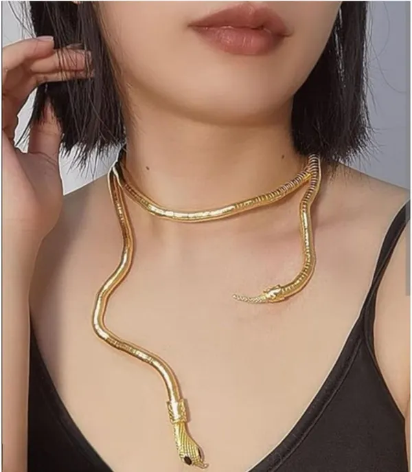 Gold_Alloy_Pendant_For_Women