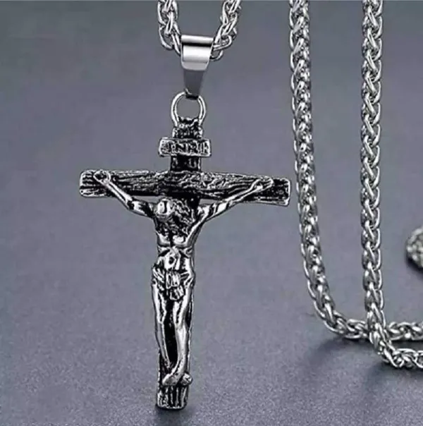 Stainless_Steel_Silver_Plated_Cross_Pendant_Necklace_Crucifix_Jesus_Pendant_with_Chain_For_Unisex_Adult