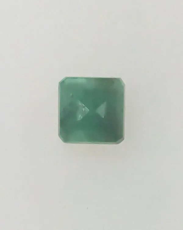 Green_Zambian_(Emerald/Panna)_Gemstone_With_Lab_Certified_4.70_Ratti_/_4.24_Carat