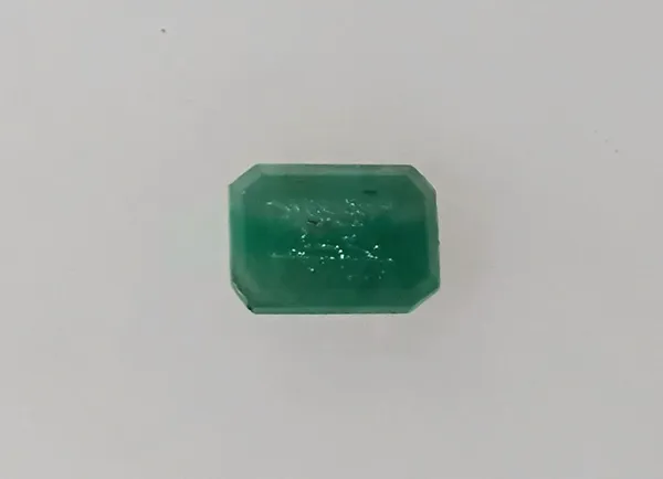 Green_Zambian_(Emerald/Panna)_Gemstone_With_Lab_Certified_5.50_Ratti_/_5_Carat_Precious_Gemstone