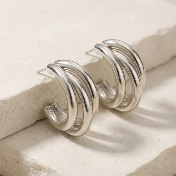 Silver_Metal_Hoop_Earrings_For_Women