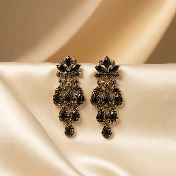 Antique_Gold_Metal_Dangler_Earrings_For_Women