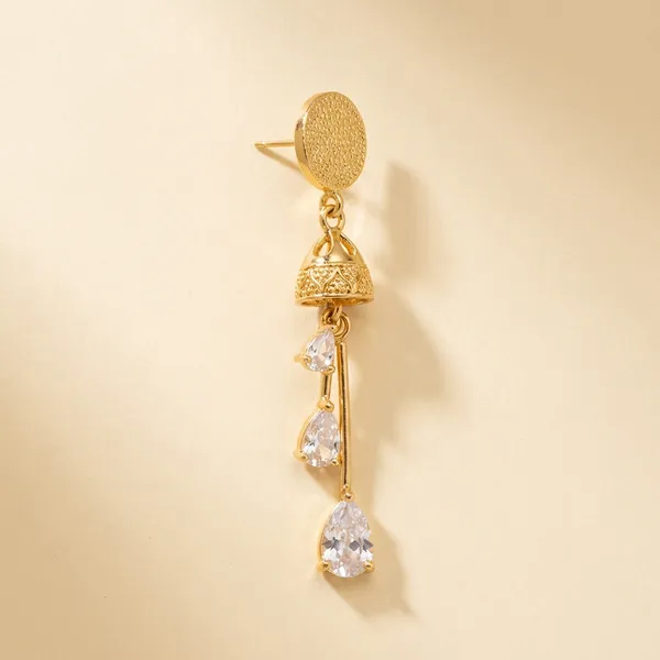 Gold_Toned_Metal_With_Pearl_Jhumka_Earrings_For_Women