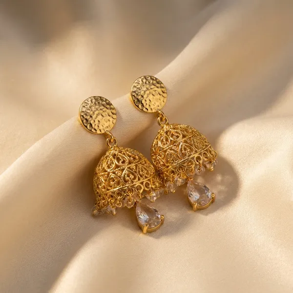 Gold_Toned_Metal_With_Pearl_Jhumka_Earrings_For_Women
