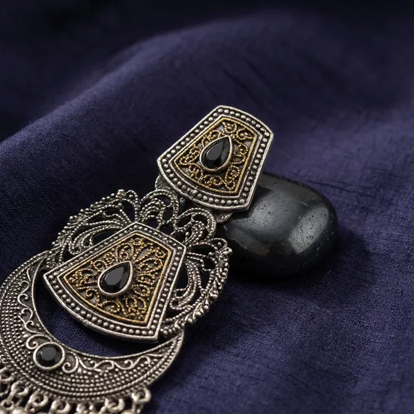 Oxidized_Silver_Oxidized_Silver_Toned_Metal_Chandbali_Earrings_For_Women