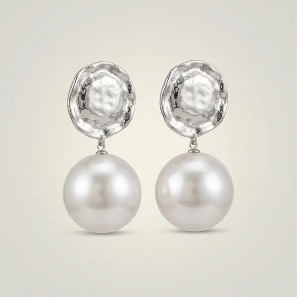 Silver_Toned_Metal_With_Crystal_And_Pearl_Drop_Earrings_For_Women