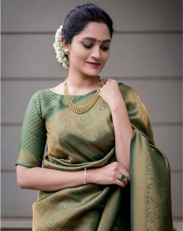 ESOMIC_Woven_Banarasi_Pure_Silk_Saree_(Green)